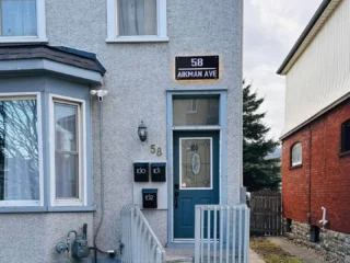 Instagram post from unique_signs_on. This post is in position 16.