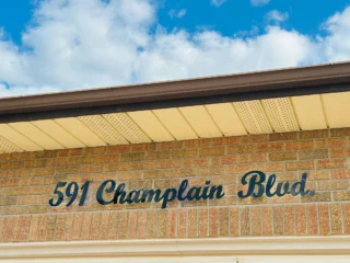 Instagram post from unique_signs_on. This post is in position 2.