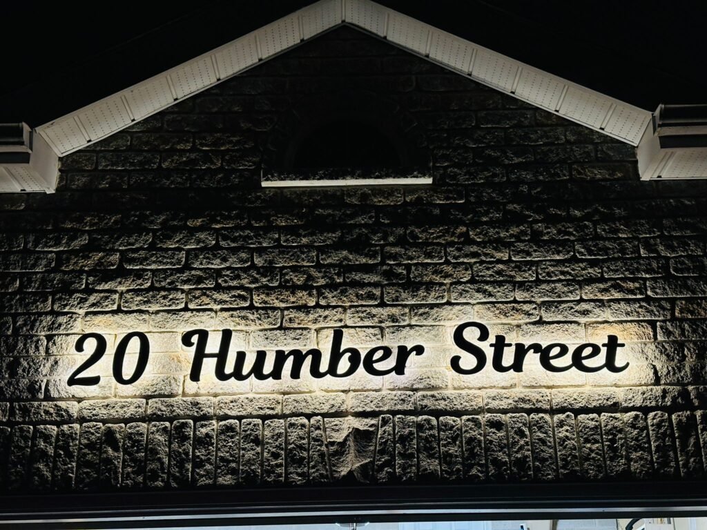 Instagram post from unique_signs_on. This post is in position 18.