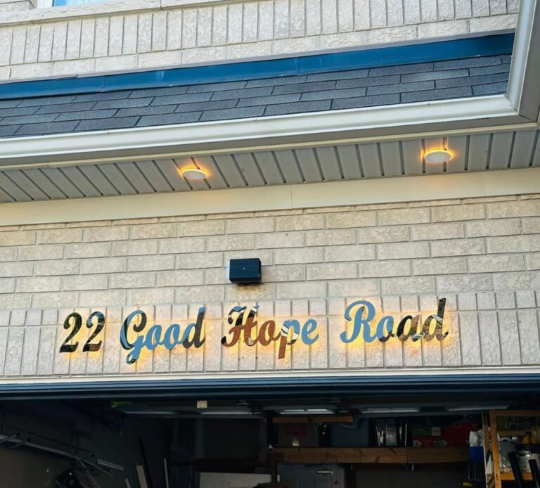 Instagram post from unique_signs_on. This post is in position 18.