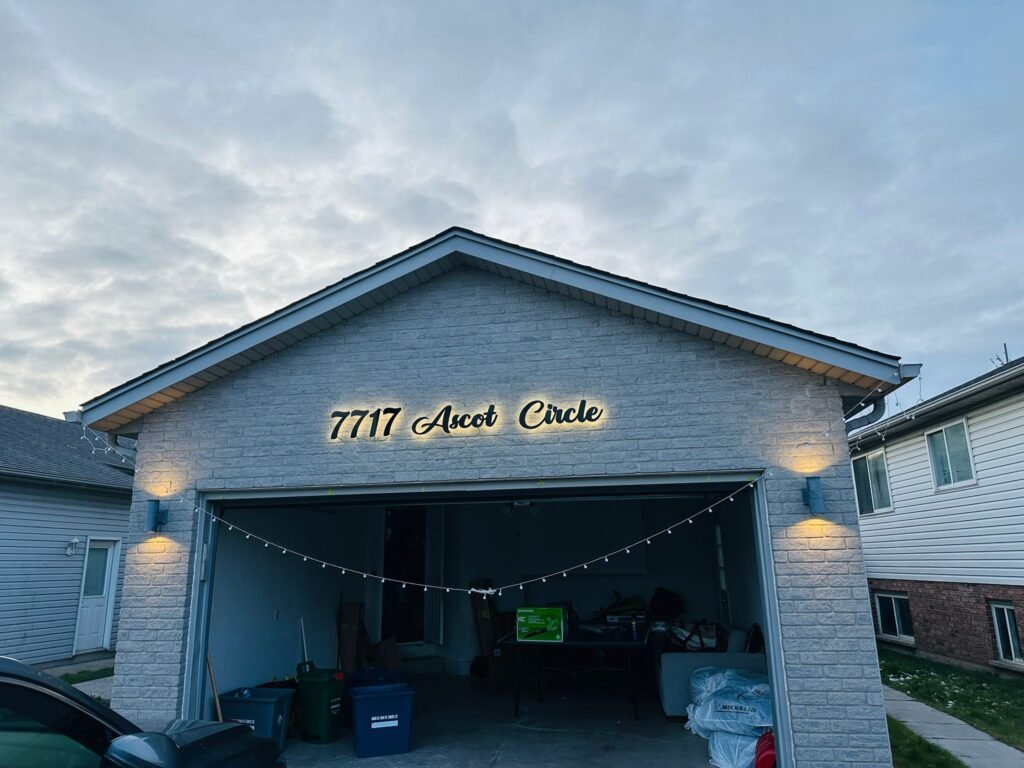 Instagram post from unique_signs_on. This post is in position 15.