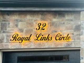 Instagram post from unique_signs_on. This post is in position 4.