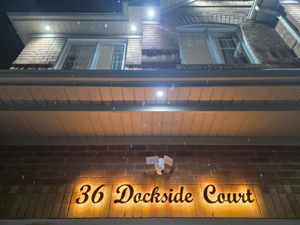 Instagram post from unique_signs_on. This post is in position 7.