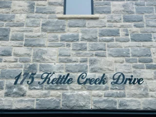 Instagram post from unique_signs_on. This post is in position 1.